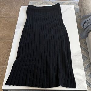 Magnolia Elegant Black Ribbed Maxi Skirt